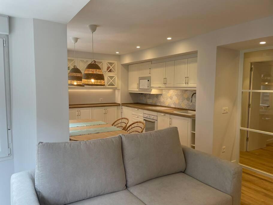 Apartamento A Estrenar En Centro Gijon. Fibra-Tv Екстериор снимка
